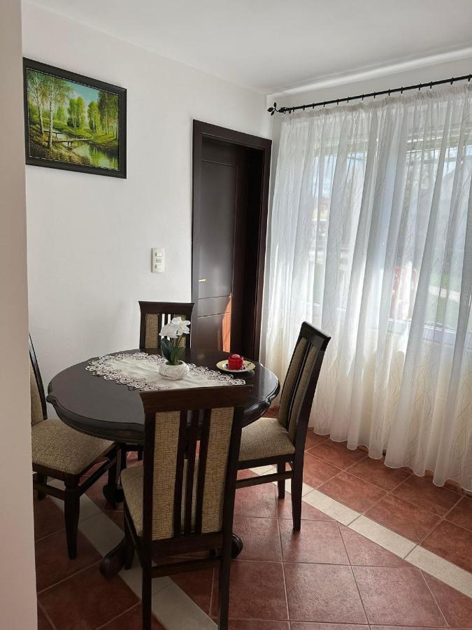 Apartmani Emily & Jully Nikšić Zewnętrze zdjęcie