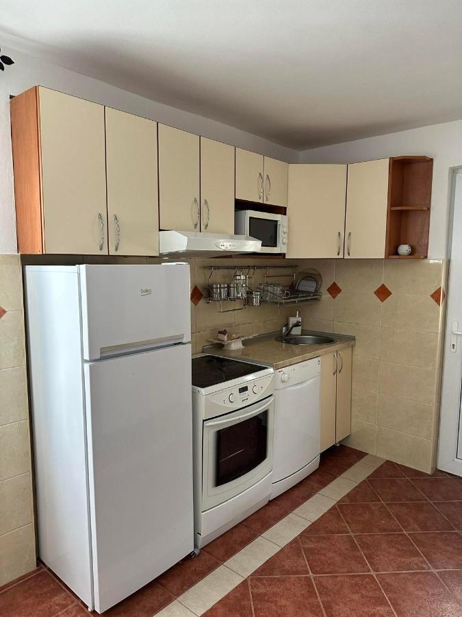 Apartmani Emily & Jully Nikšić Zewnętrze zdjęcie