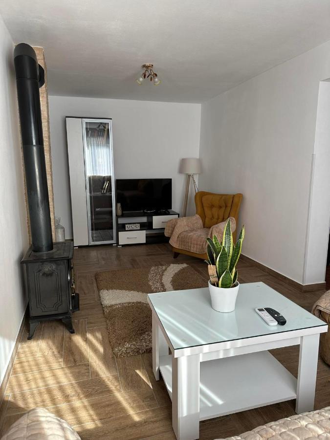 Apartmani Emily & Jully Nikšić Zewnętrze zdjęcie