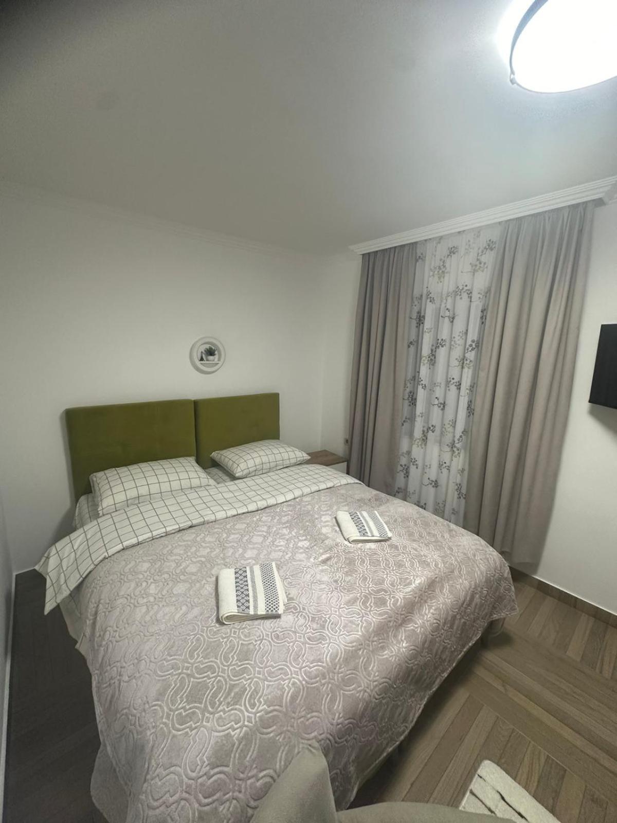 Apartmani Emily & Jully Nikšić Zewnętrze zdjęcie