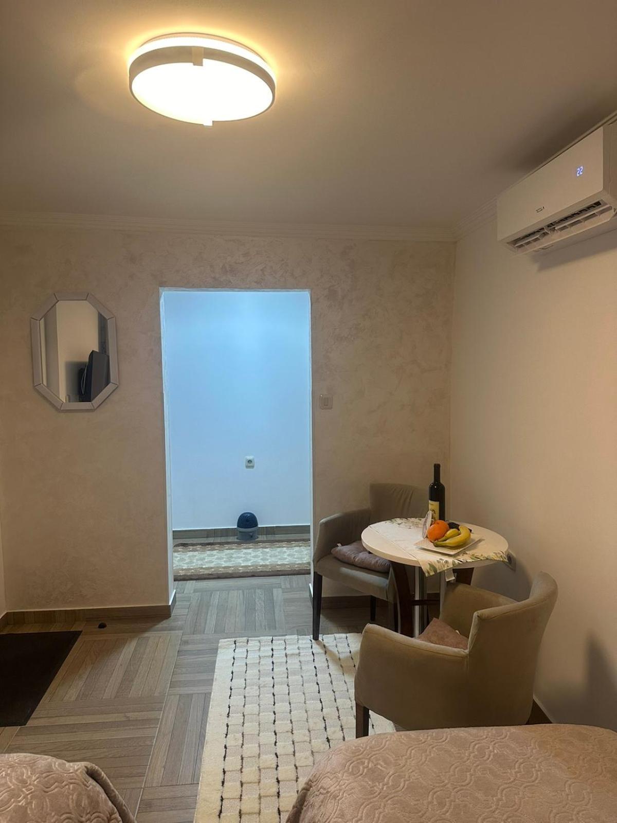Apartmani Emily & Jully Nikšić Zewnętrze zdjęcie